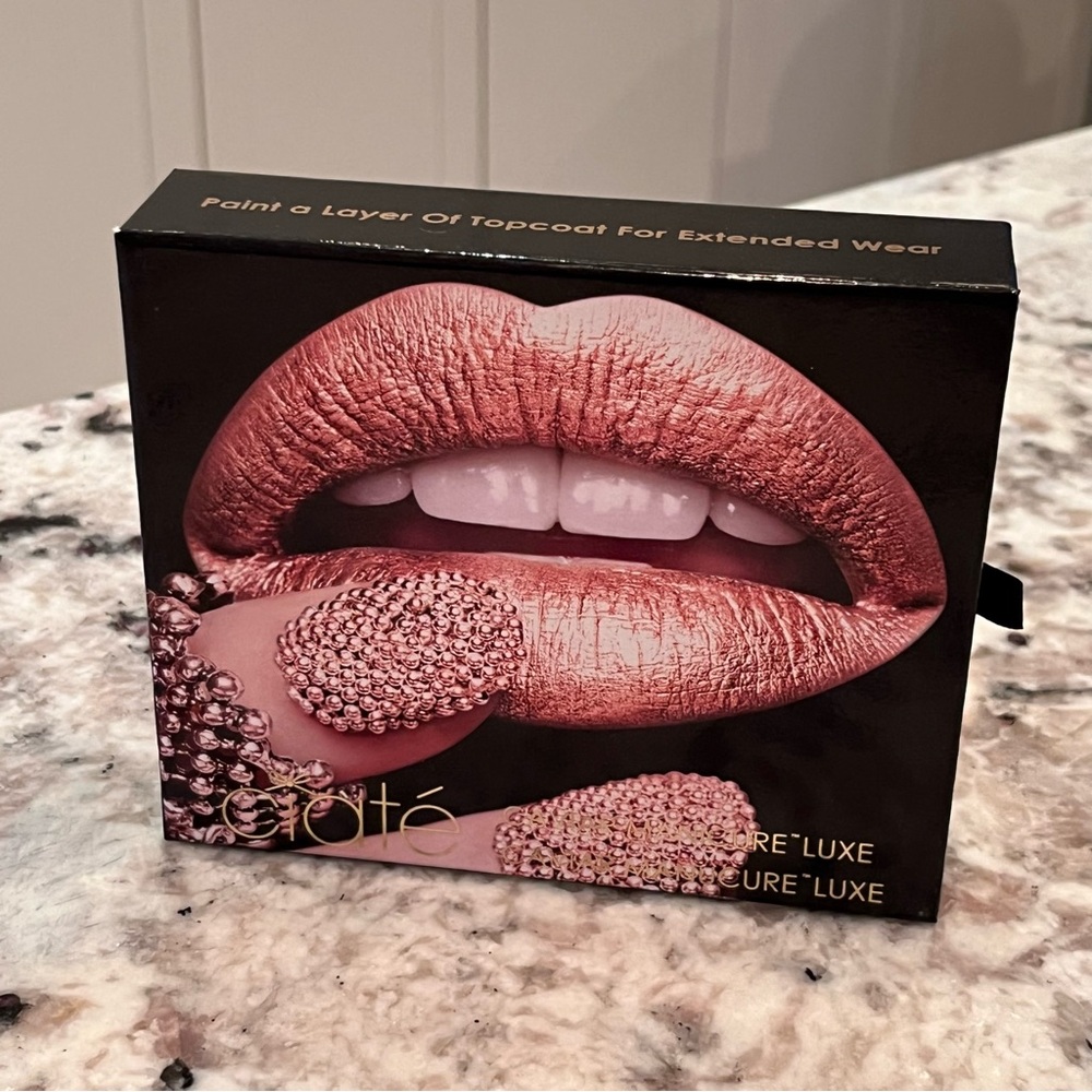 Ciaté Caviar Nails - Rose Gold